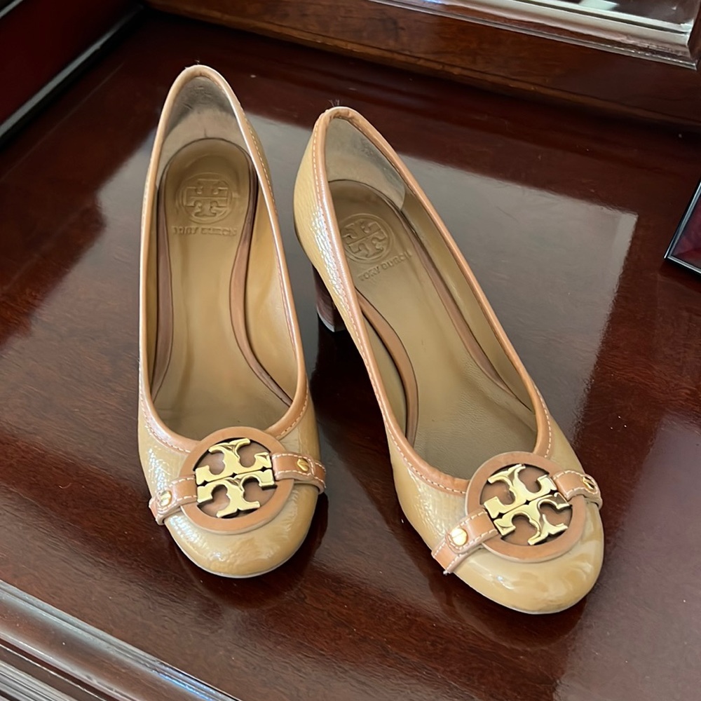 Tory Burch tan heels 7.5M